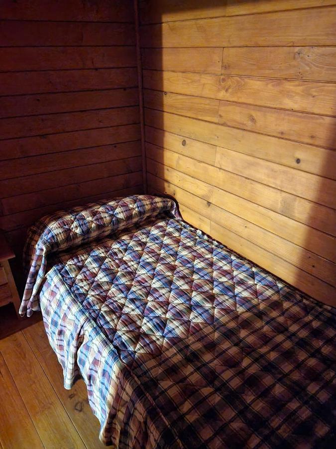 Camping Fuente De Piedra Exteriör bild