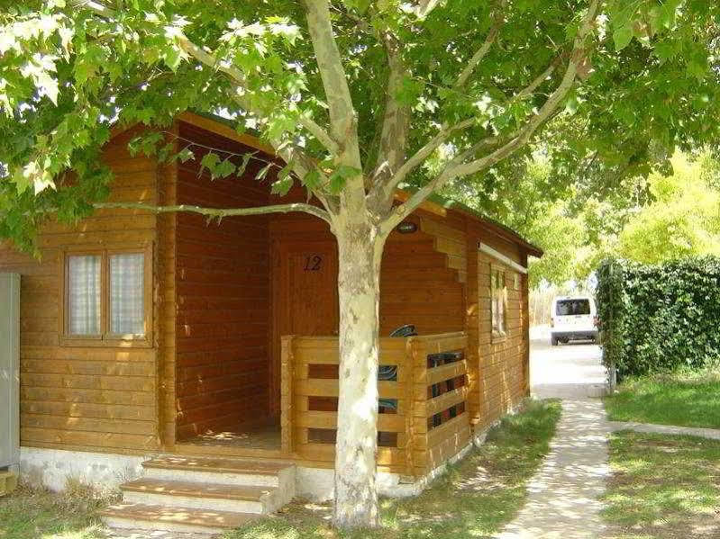 Camping Fuente De Piedra Exteriör bild